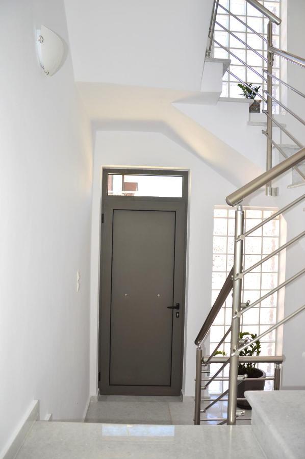 Α & D Perikleous Apartments Kastro-Kyllini Экстерьер фото